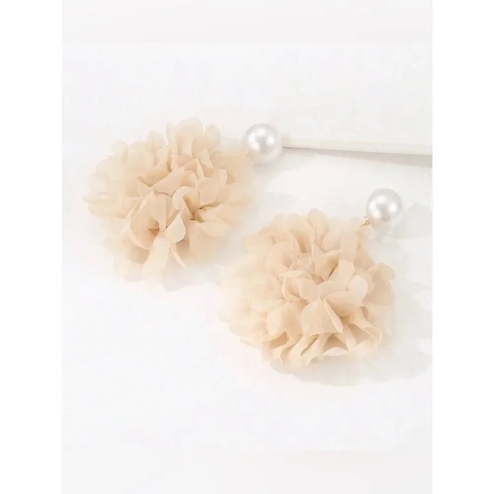Pearl Top Cream Floral Drop Earrings A1910